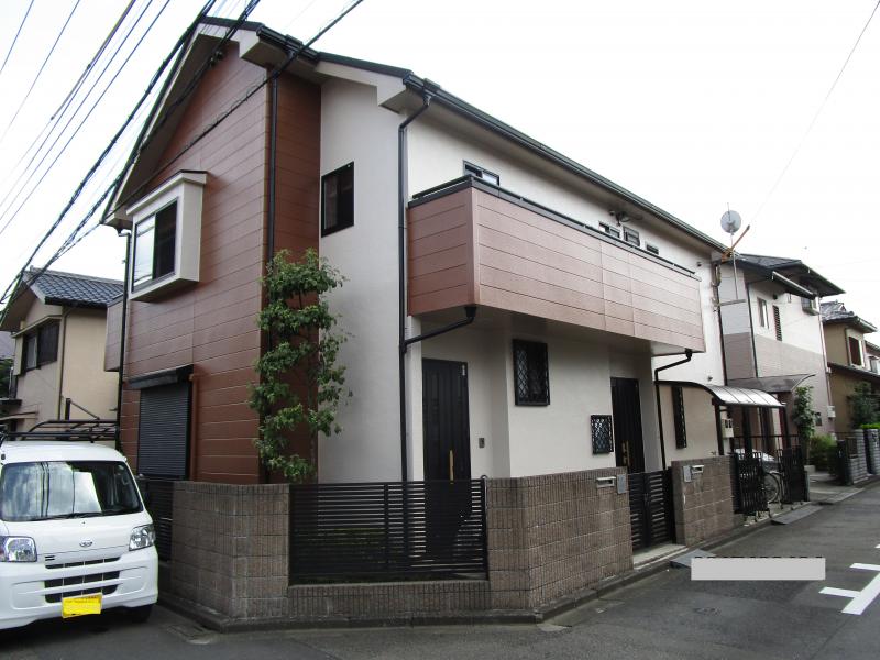 屋根カバー工事・一部外壁サイディング補修・外壁・破風・ 軒天・雨樋塗装工事